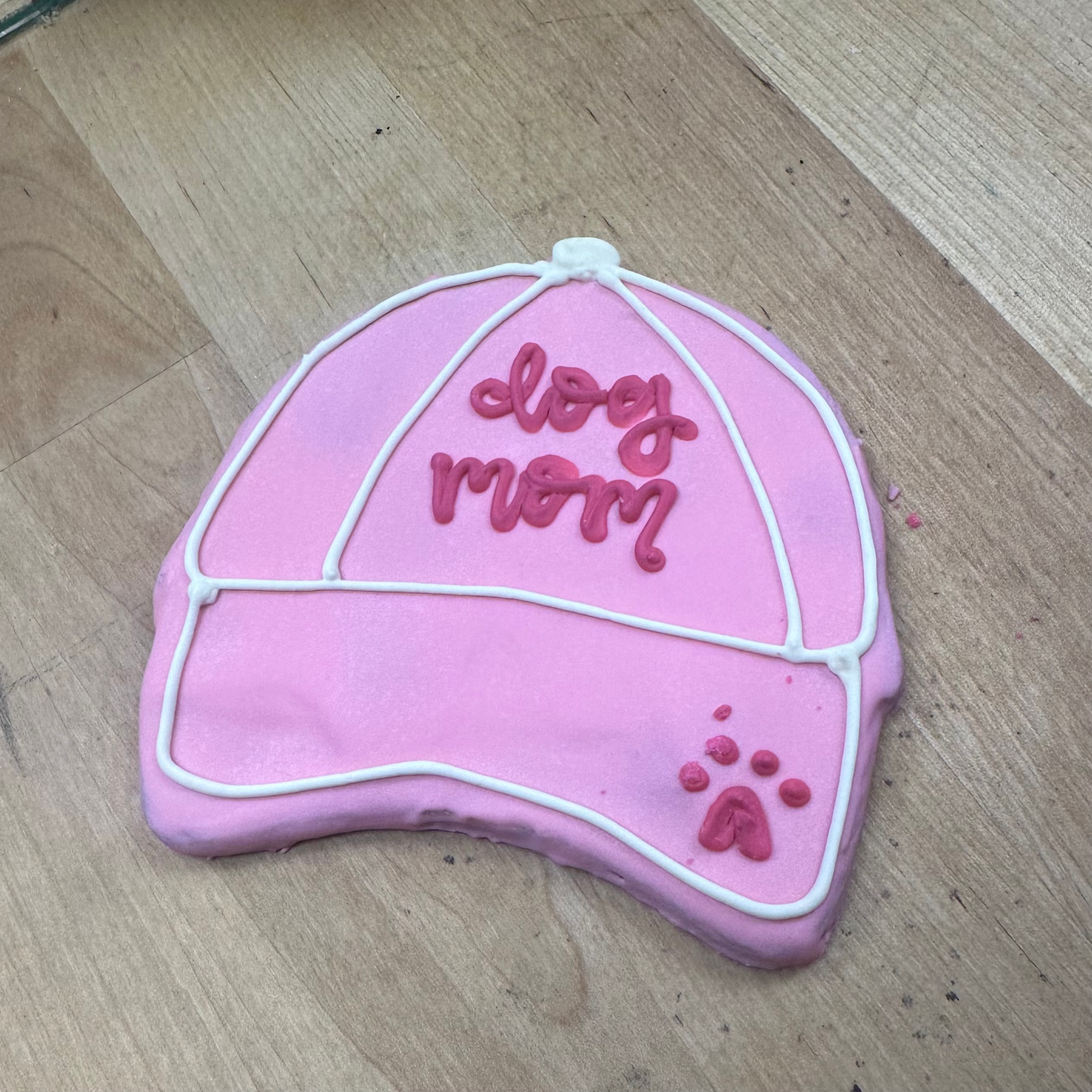 Dog Mom Hat Cookie - Dogtown Bakery